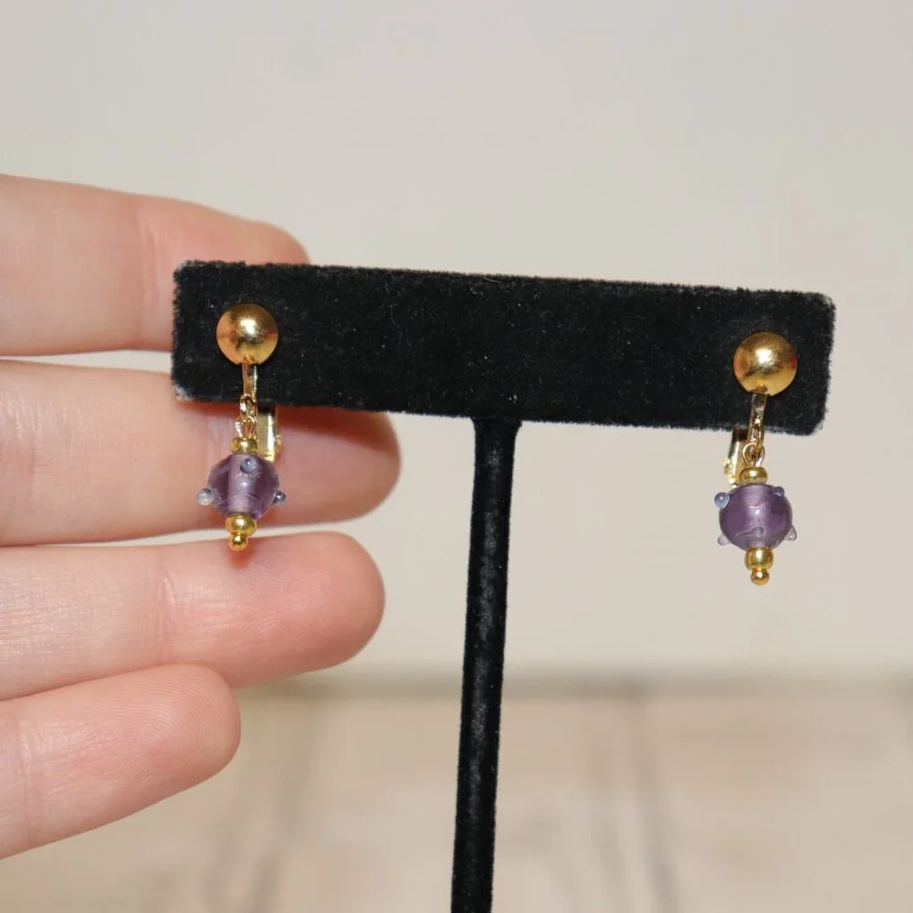 💜 NWOT Gold & Purple Glass Clip-On Earrings – 1